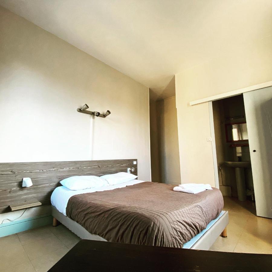 Hotel Le Midi Clermont-Cournon Dış mekan fotoğraf