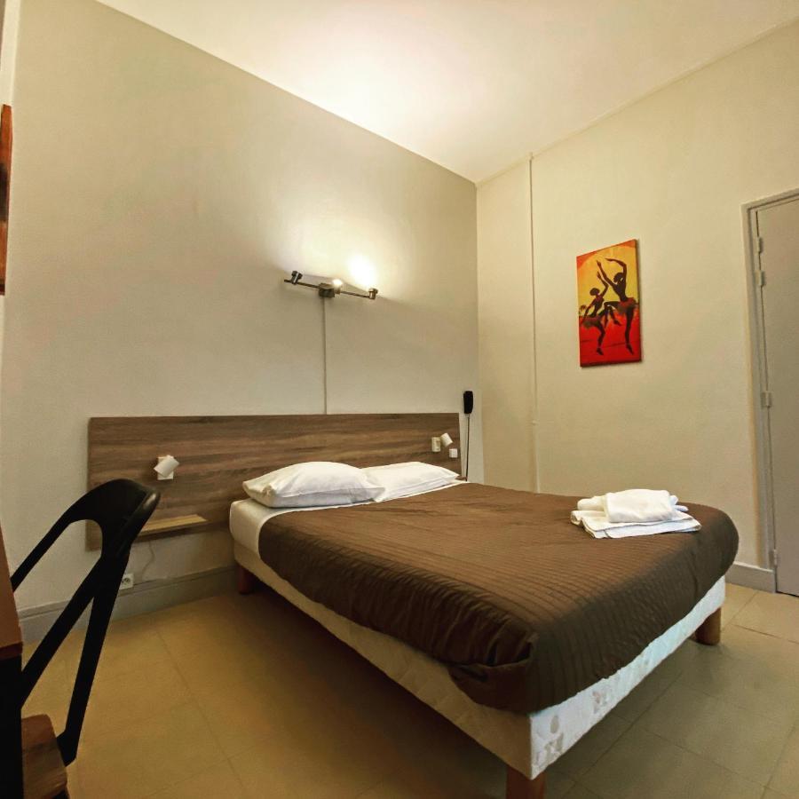 Hotel Le Midi Clermont-Cournon Dış mekan fotoğraf